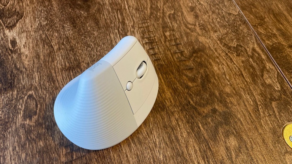 Logitech Lift ergonomic mouse review: Ergo-easy