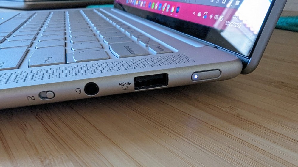 The Lenovo Slim 7i Pro X laptop's ports on the right side.